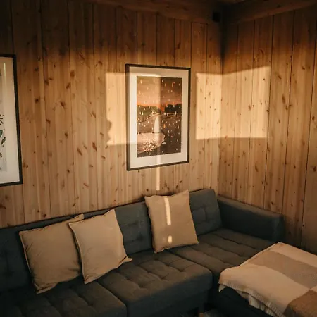 別荘 Nydelig Moderne Pa Kikut Med Hoy Standard - 4 Senger 6 Gjester ヤイロ