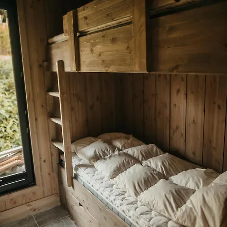 別荘 Nydelig Moderne Pa Kikut Med Hoy Standard - 4 Senger 6 Gjester ヤイロ